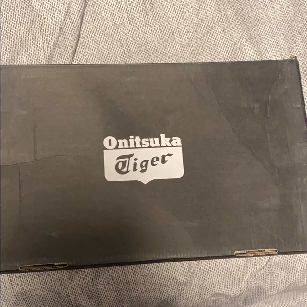 Men’s size 12 ASICS onitsuka tiger